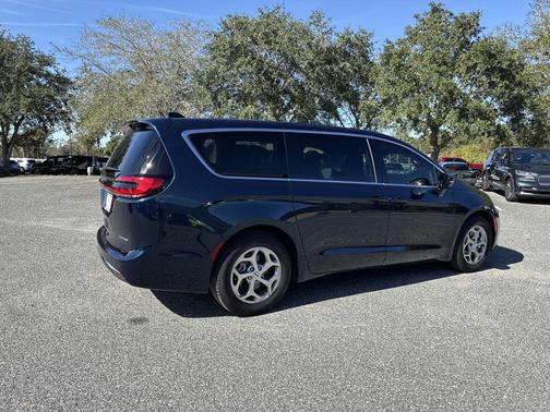 2024 Chrysler Pacifica Limited