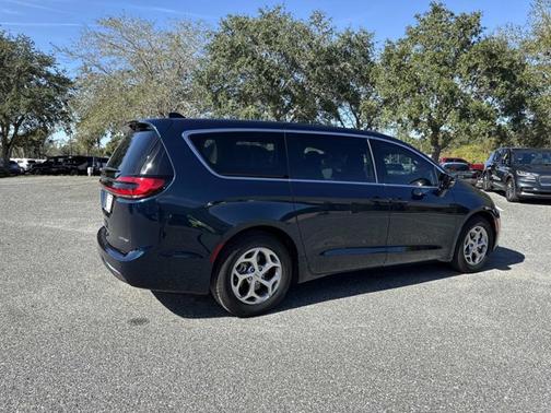 2024 Chrysler Pacifica Limited