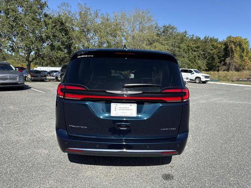 2024 Chrysler Pacifica Limited