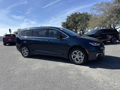 2024 Chrysler Pacifica Limited