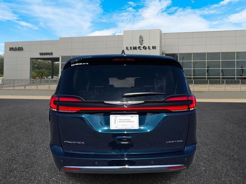 2024 Chrysler Pacifica Limited