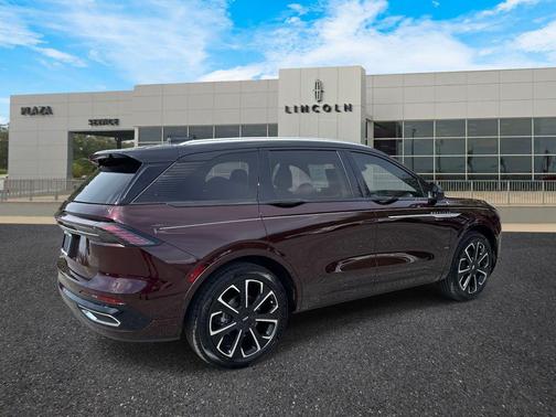 2025 Lincoln Nautilus Reserve