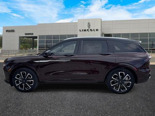 2025 Lincoln Nautilus Reserve
