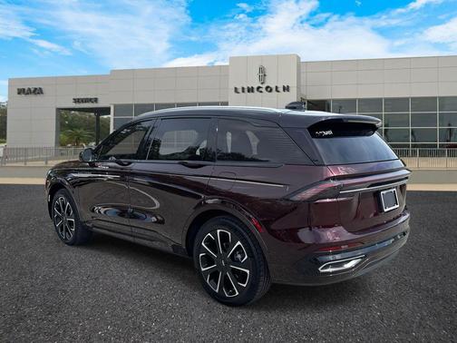 2025 Lincoln Nautilus Reserve