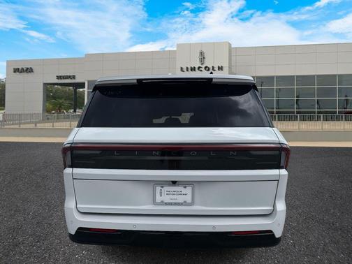 2025 Lincoln Navigator Black Label