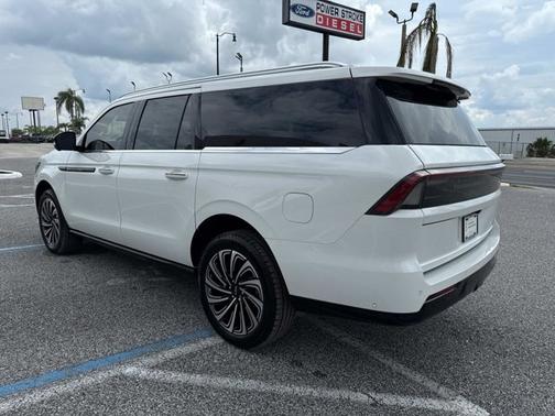 2025 Lincoln Navigator L Black Label