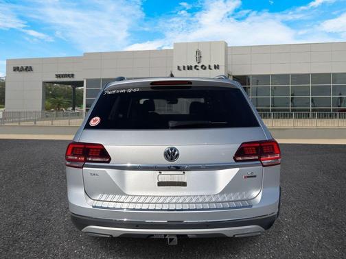 2018 Volkswagen Atlas 3.6L SEL Premium