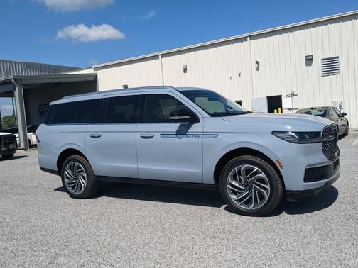 2025 Lincoln Navigator L Reserve