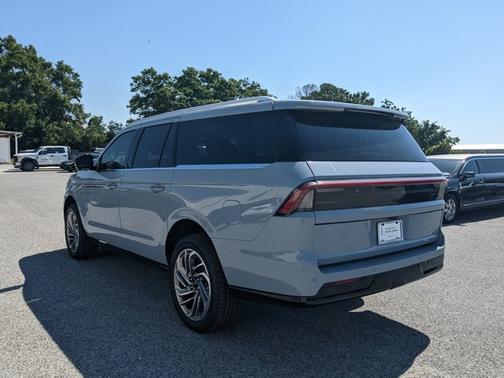 2025 Lincoln Navigator L Reserve
