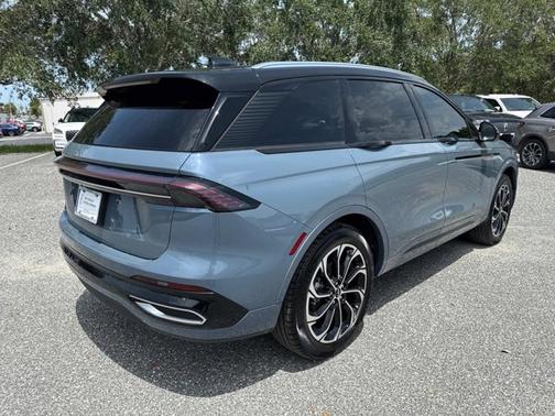 2025 Lincoln Nautilus Reserve