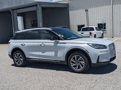 2025 Lincoln Corsair Premiere