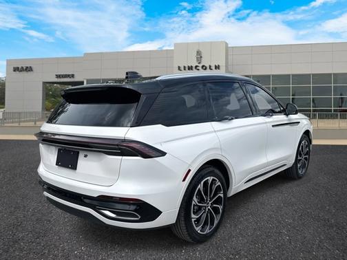 2025 Lincoln Nautilus Reserve