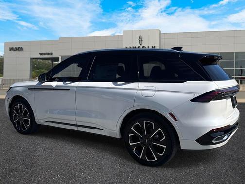 2025 Lincoln Nautilus Reserve