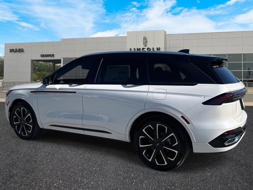 2025 Lincoln Nautilus Reserve