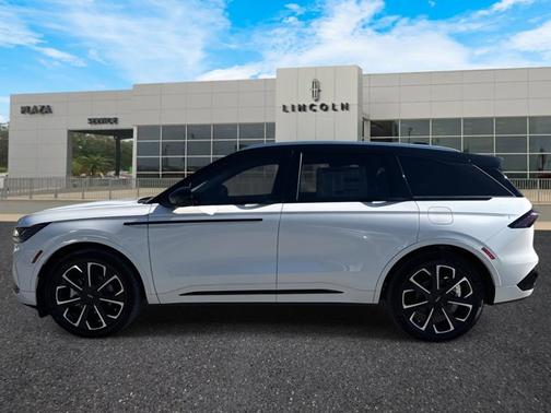 2025 Lincoln Nautilus Reserve