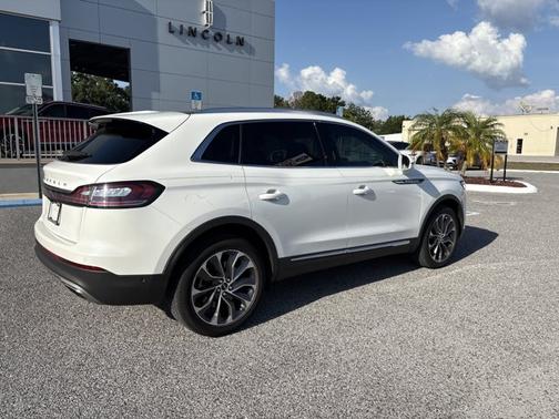 2022 Lincoln Nautilus Reserve