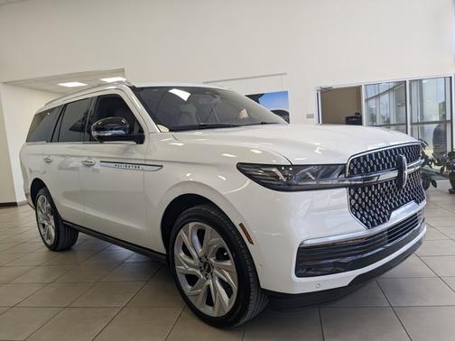 2025 Lincoln Navigator Reserve