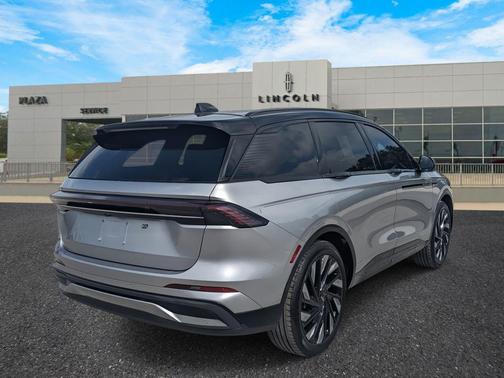 2025 Lincoln Nautilus Reserve