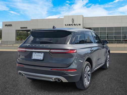 2025 Lincoln Corsair Premiere