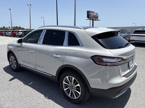 2021 Lincoln Nautilus Reserve