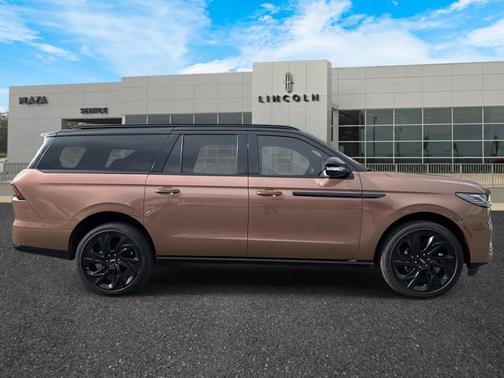 2025 Lincoln Navigator Black Label
