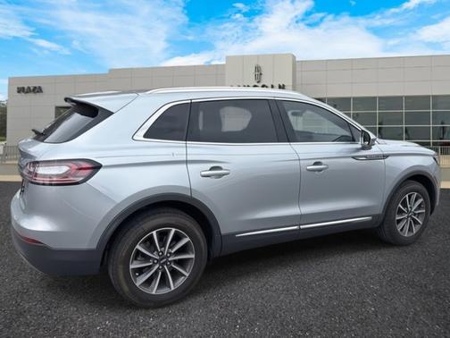 2022 Lincoln Nautilus Standard