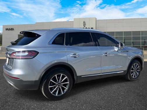 2022 Lincoln Nautilus Standard