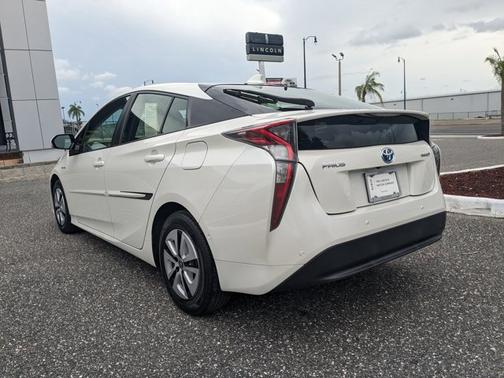 2017 Toyota Prius Four Touring