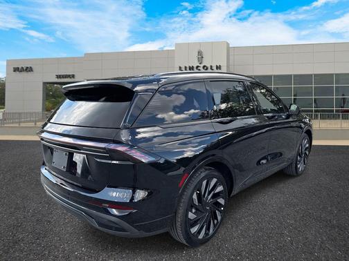 2025 Lincoln Nautilus Reserve