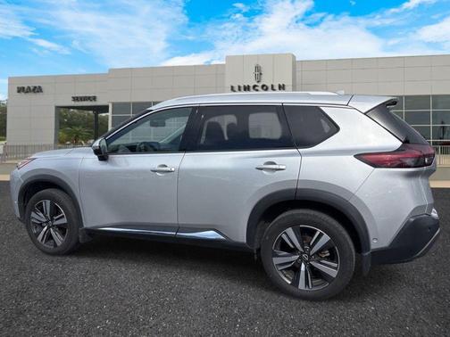 Brilliant Silver Metallic 2022 Nissan Rogue SL