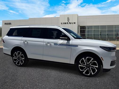 White 2026 Lincoln Navigator Reserve