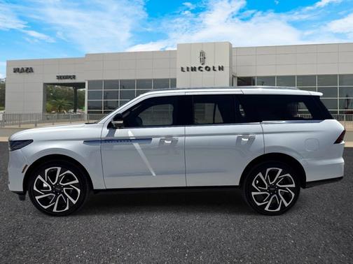 White 2026 Lincoln Navigator Reserve