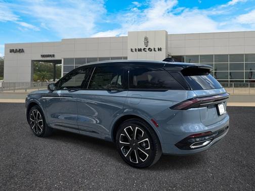 2025 Lincoln Nautilus Reserve