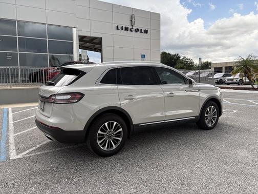 2023 Lincoln Nautilus Standard
