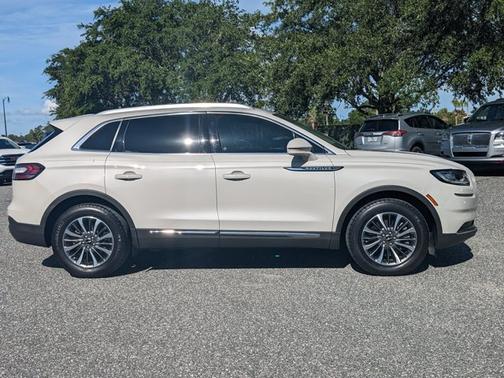 2023 Lincoln Nautilus Standard