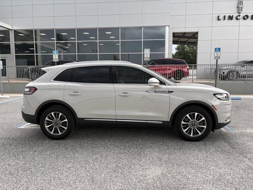 2023 Lincoln Nautilus Standard