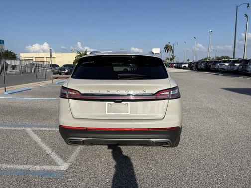 2022 Lincoln Nautilus Standard