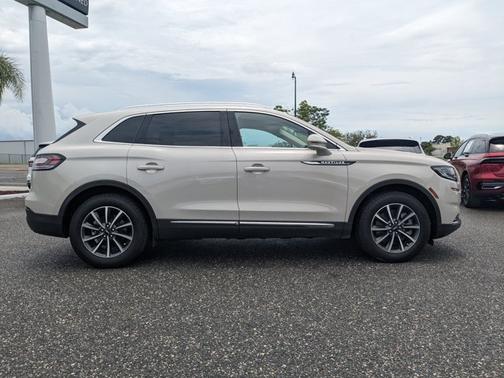2021 Lincoln Nautilus Standard