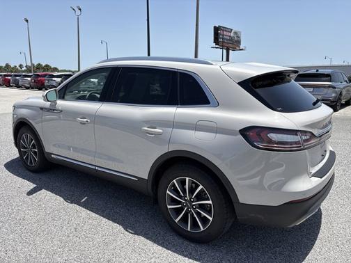 2021 Lincoln Nautilus Standard