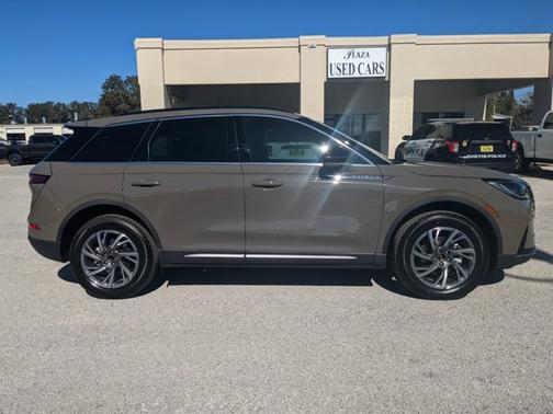 2025 Lincoln Corsair Premiere