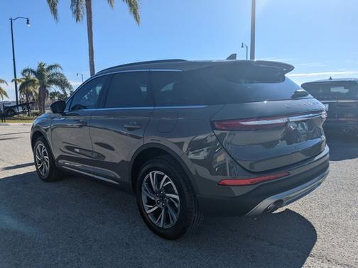 2025 Lincoln Corsair Premiere