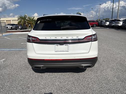 2022 Lincoln Nautilus Standard