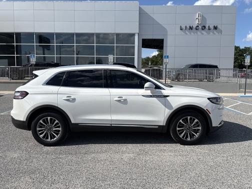 2022 Lincoln Nautilus Standard