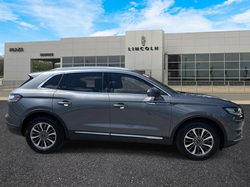 2021 Lincoln Nautilus Reserve