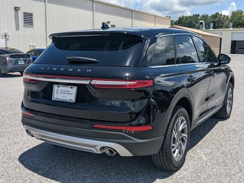 2025 Lincoln Corsair Premiere