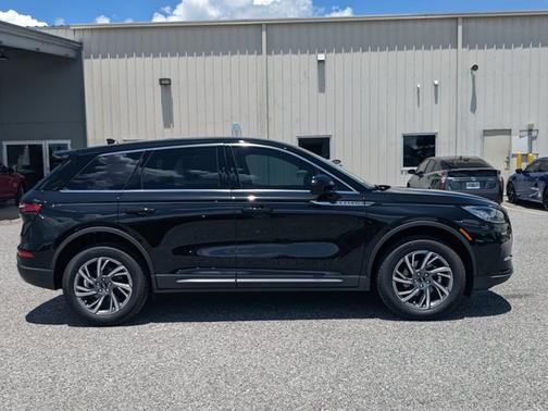 2025 Lincoln Corsair Premiere
