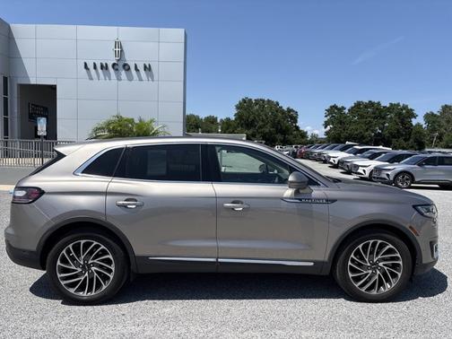 2020 Lincoln Nautilus Reserve