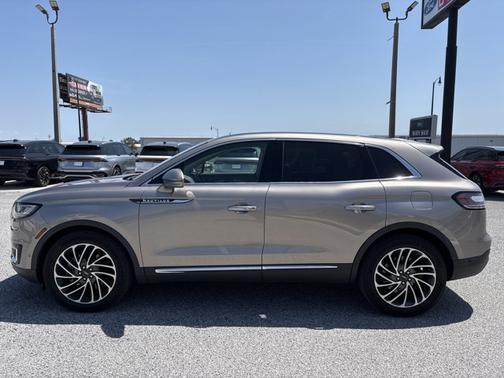 2020 Lincoln Nautilus Reserve