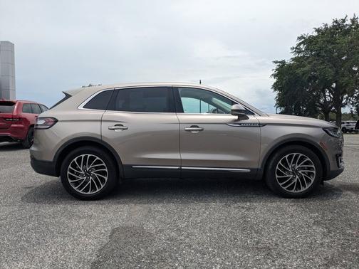 2020 Lincoln Nautilus Reserve