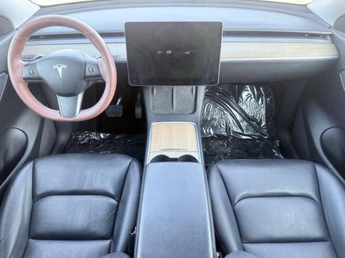 2022 Tesla Model Y Long Range Dual Motor All-Wheel Drive